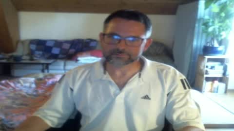 Snapshot of supersquirrel81 chatting on April 2026 02:37:01 PM supersquirrel81 online show from April 2026 02:37:01 PM