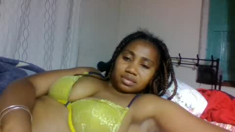 Snapshot of surbelle chatting on June 2026 10:34:02 PM surbelle online show from June 2026 10:34:02 PM