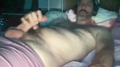 Snapshot of surfguy82 chatting on September 2025 04:23:01 AM SurfGuy82 online show from September 2025 04:23:01 AM