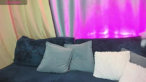 Snapshot of susan__clark chatting on February 2025 01:22:01 AM Annie online show from February 2025 01:22:01 AM