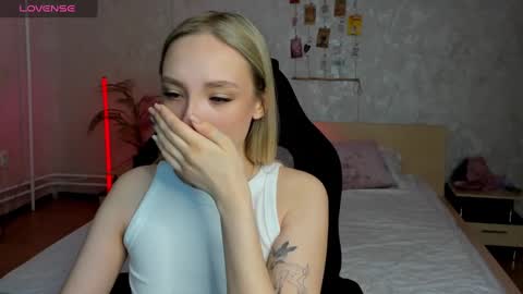 Snapshot of susan__clark chatting on March 2025 12:22:01 AM Annie online show from March 2025 12:22:01 AM