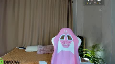 Snapshot of susan__clark chatting on October 2025 01:06:01 AM Annie online show from October 2025 01:06:01 AM