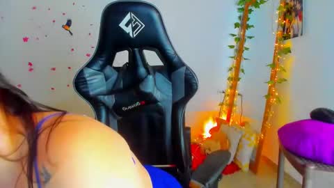 Snapshot of susan_fox1 chatting on November 2025 07:10:01 PM Dani online show from November 2025 07:10:01 PM