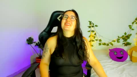 Snapshot of susan_fox1 chatting on June 2026 07:39:02 PM Dani online show from June 2026 07:39:02 PM