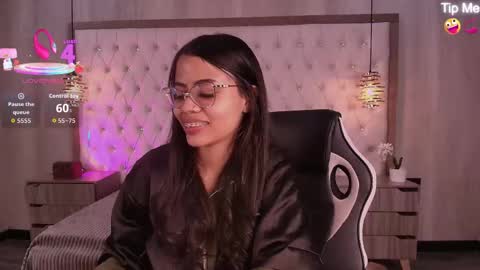 susan_voltaire online show from June 2026 12:29:01 PM