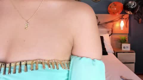 Susan online show from October 2025 06:17:01 PM