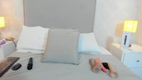 susanthomass online show from May 2026 07:29:01 PM