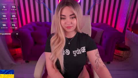 Susie online show from April 2026 08:55:01 PM