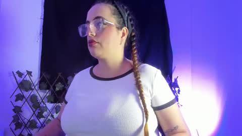 sussanmiller_ online show from October 2025 05:37:01 AM