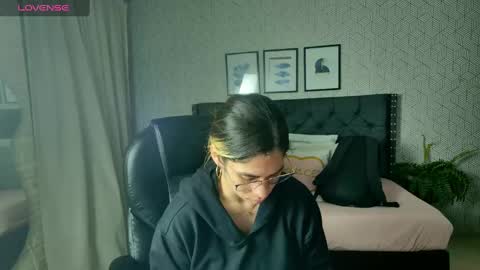 Snapshot of sussy__stone chatting on January 2025 12:20:01 PM online show from January 2025 12:20:01 PM