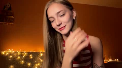 Snapshot of susyschuerholz chatting on October 2025 04:18:02 PM Jessica online show from October 2025 04:18:02 PM
