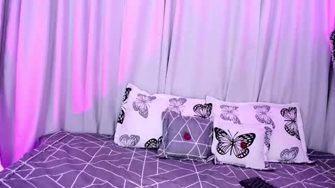 susyy online show from December 2025 07:52:01 PM