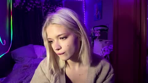 Snapshot of suzannabarmes chatting on May 2026 10:04:01 PM Stacy online show from May 2026 10:04:01 PM