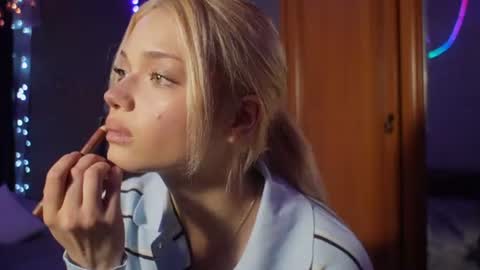 Stacy online show from June 2026 10:27:02 PM