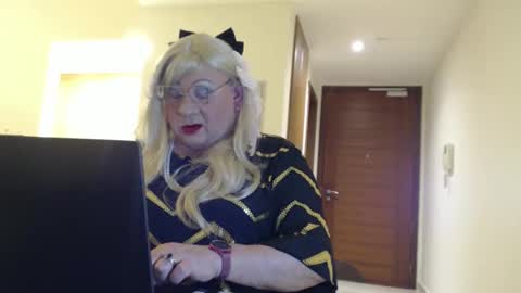 My name is Sissy or more fully Suzanna Aprilia Maria Mariquita Catarina Chinita Banci. Soy una puta - que chimba ladybug online show from May 2026 04:14:01 PM