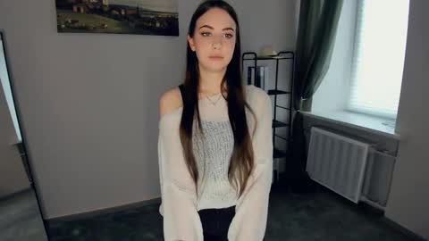 Snapshot of suzy_pictures_ chatting on December 2025 08:51:02 AM Sabrina online show from December 2025 08:51:02 AM