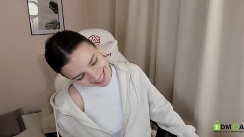 Suzy  next stream  Thursday Friday Saturday online show from January 2025 01:47:01 AM