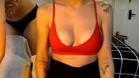 Snapshot of suzysummerrrrrrrrr chatting on February 2025 08:02:02 PM The real sugar baby Suzy Summer online show from February 2025 08:02:02 PM