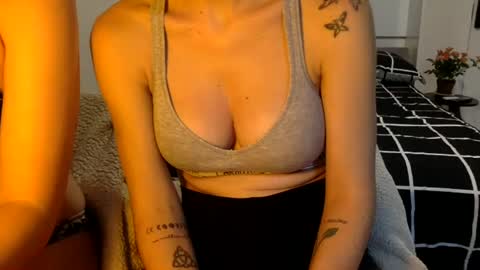 Snapshot of suzysummerrrrrrrrr chatting on February 2025 11:04:02 PM The real sugar baby Suzy Summer online show from February 2025 11:04:02 PM