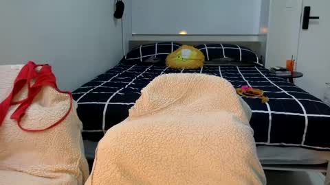 Snapshot of suzysummerrrrrrrrr chatting on February 2025 02:43:02 PM The real sugar baby Suzy Summer online show from February 2025 02:43:02 PM