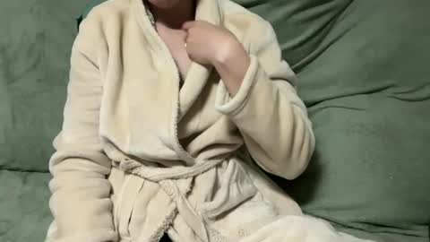 Snapshot of suzysummerrrrrrrrr chatting on October 2025 08:33:02 AM The real sugar baby Suzy Summer online show from October 2025 08:33:02 AM