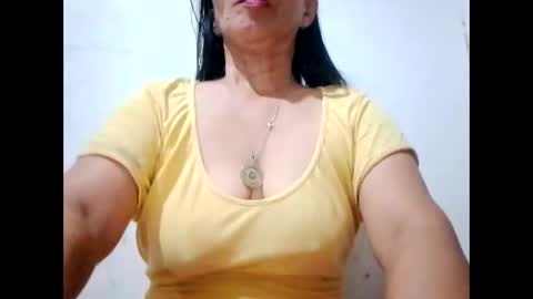 Snapshot of suzzie_hot chatting on January 2025 09:28:01 PM suzzie_hot online show from January 2025 09:28:01 PM