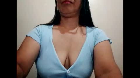 Snapshot of suzzie_hot chatting on February 2025 08:56:01 PM suzzie_hot online show from February 2025 08:56:01 PM