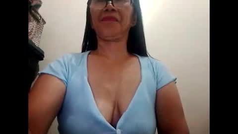 Snapshot of suzzie_hot chatting on February 2025 10:09:02 AM suzzie_hot online show from February 2025 10:09:02 AM