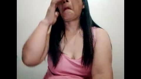 Snapshot of suzzie_hot chatting on February 2025 08:31:01 PM suzzie_hot online show from February 2025 08:31:01 PM