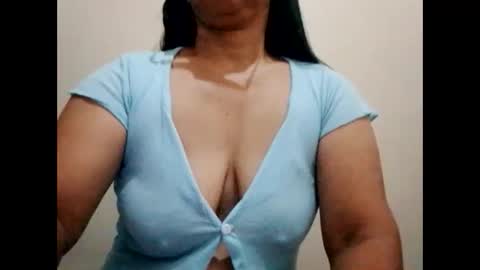 Snapshot of suzzie_hot chatting on February 2025 08:58:02 PM suzzie_hot online show from February 2025 08:58:02 PM
