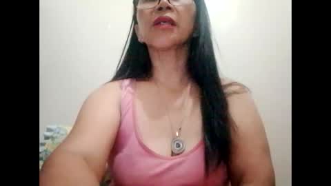 Snapshot of suzzie_hot chatting on February 2025 09:47:02 PM suzzie_hot online show from February 2025 09:47:02 PM
