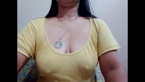 Snapshot of suzzie_hot chatting on March 2025 12:54:02 PM suzzie_hot online show from March 2025 12:54:02 PM