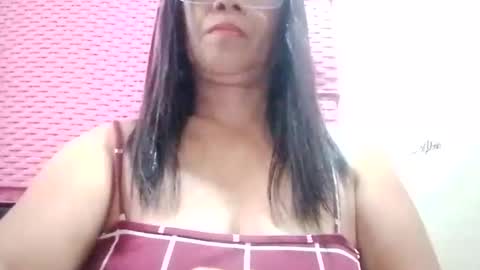 Snapshot of suzzie_hot chatting on October 2025 02:44:01 AM suzzie_hot online show from October 2025 02:44:01 AM