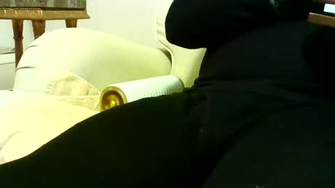 Snapshot of sven_eber chatting on February 2025 08:31:01 PM Peter online show from February 2025 08:31:01 PM