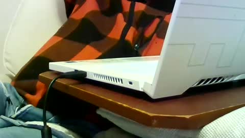 Snapshot of sven_eber chatting on February 2025 08:03:02 PM Peter online show from February 2025 08:03:02 PM