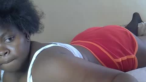 sweatcreamer26 online show from December 2025 12:21:02 PM