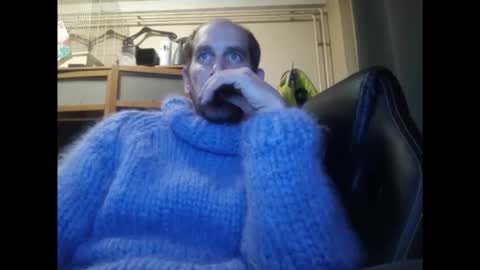 sweaterboy666 online show from November 2025 02:45:02 AM