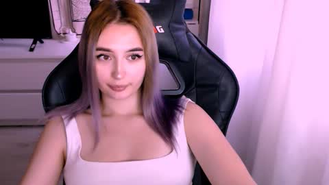 Snapshot of sweeet_baby0 chatting on October 2025 08:12:01 AM Kate online show from October 2025 08:12:01 AM