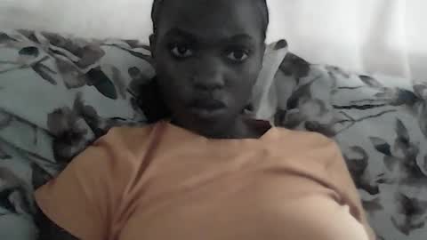 Snapshot of sweeetpea20 chatting on July 2026 11:48:02 AM sweeetpea20 online show from July 2026 11:48:02 AM