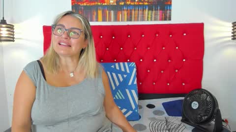 Snapshot of sweet__mature chatting on November 2025 05:02:01 PM Carolina online show from November 2025 05:02:01 PM