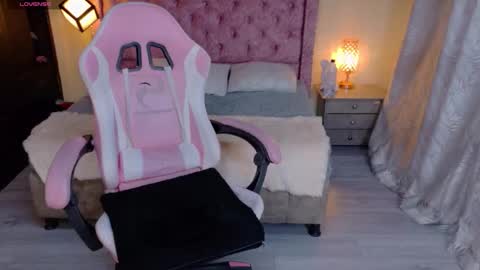 sweet__thang online show from October 2025 06:43:02 AM