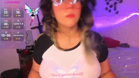 Snapshot of sweet_afrodita777 chatting on October 2025 10:25:02 PM Afrodita online show from October 2025 10:25:02 PM