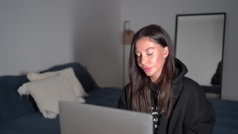 Snapshot of sweet_and_honest chatting on October 2025 09:42:01 PM Dorothea online show from October 2025 09:42:01 PM