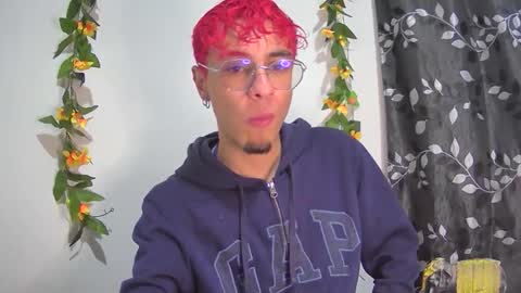 sweet_boy2224 online show from November 2025 02:56:01 AM