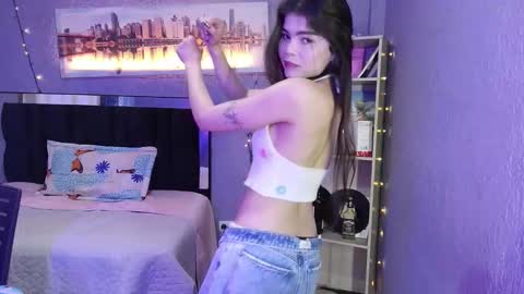 Candy online show from November 2025 03:33:01 PM