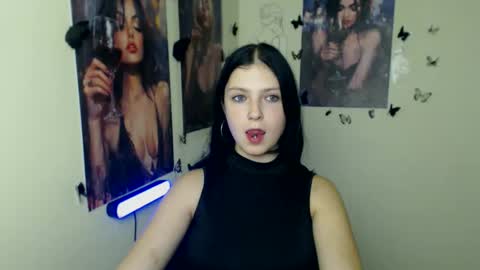 Ivy online show from October 2025 01:51:02 PM