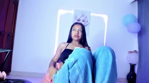 Snapshot of sweet_cinamon69 chatting on October 2025 01:32:01 PM Canela online show from October 2025 01:32:01 PM