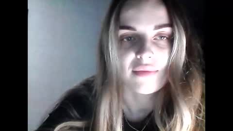 sweet_cute98 online show from November 2025 05:48:01 PM