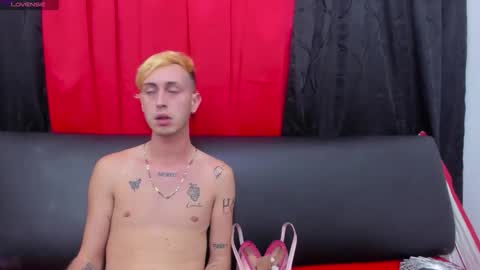 sweet_diamond__ online show from May 2026 03:26:01 AM