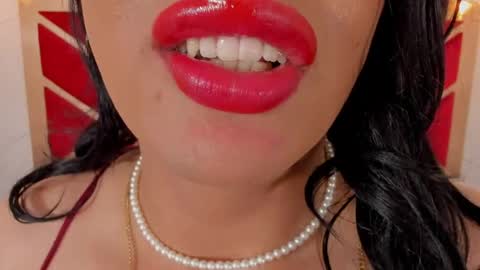 Snapshot of sweet_eliizabeth chatting on June 2026 02:33:01 PM sweet_eliizabeth online show from June 2026 02:33:01 PM